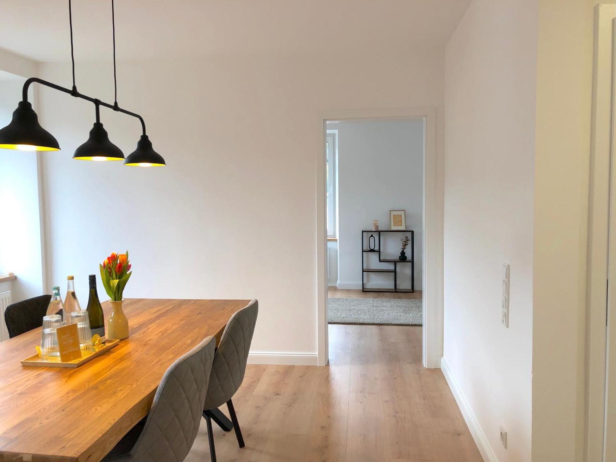 Modernes Apartement Mit Balkon In Toplage! ทราเบิน-ทราร์บาค ภายนอก รูปภาพ