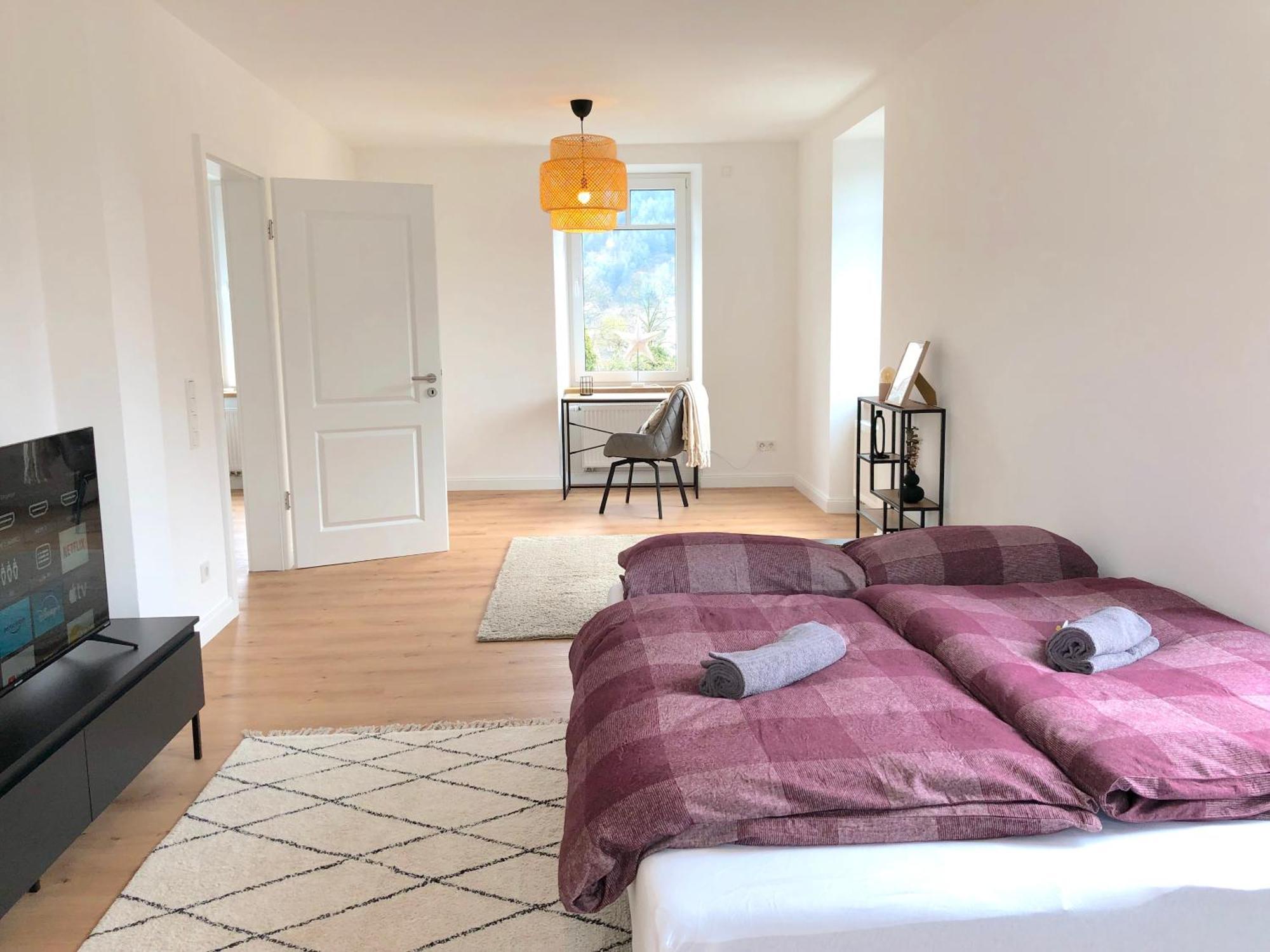 Modernes Apartement Mit Balkon In Toplage! ทราเบิน-ทราร์บาค ภายนอก รูปภาพ